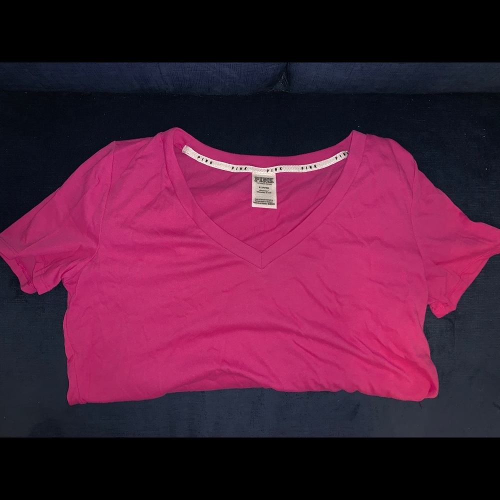 Brand new vs/pink everyday tee